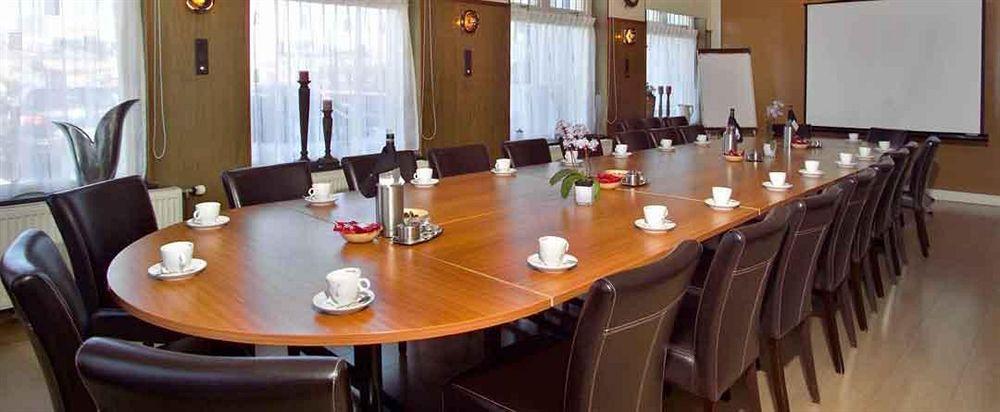 Hotel Zeezicht ฮาร์ลิงเงน ภายนอก รูปภาพ